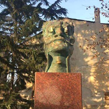 Dispute over Georgian heroic general’s statue in Tbilisi geotv.ge